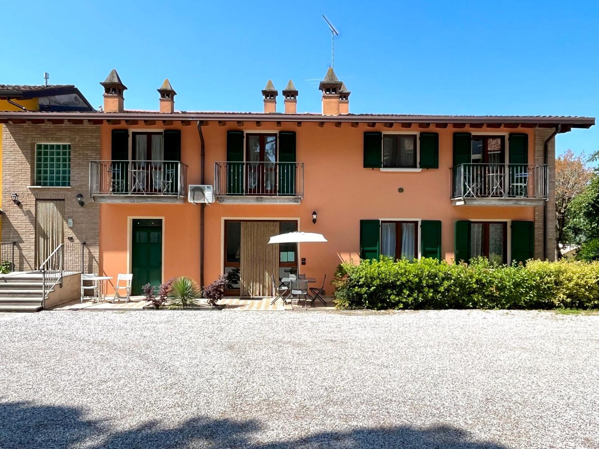 Residence La Lucciola Lonato del Garda Exterior foto